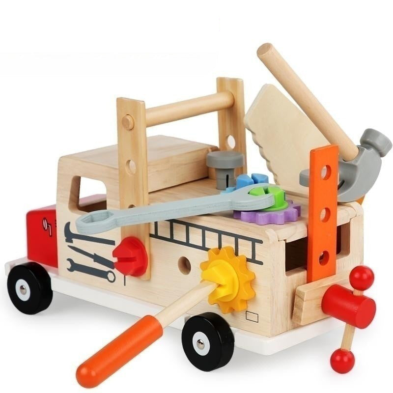 Montessori Holzspielzeug – Spiel mit verschiedenen Elemente für Kinder