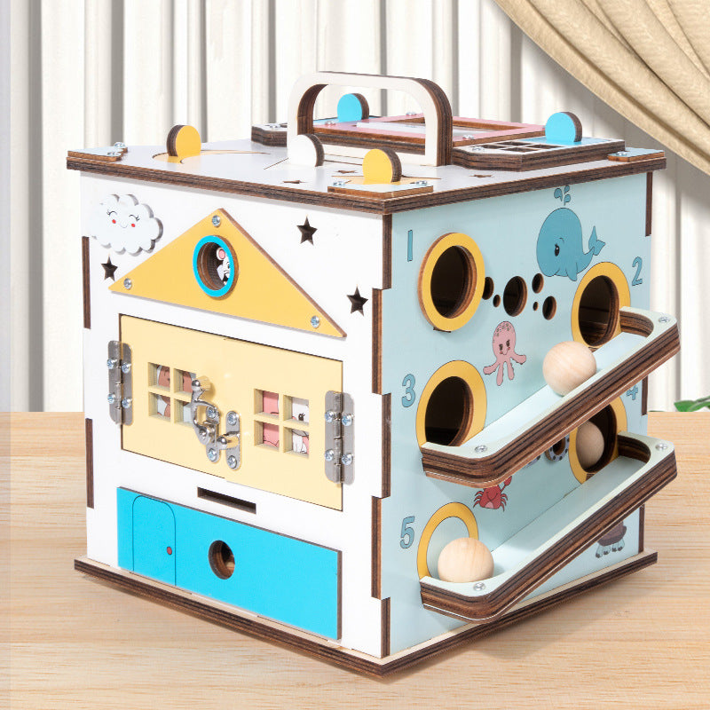Montessori Busy Cube aus Holz – Spielwürfel mit Kugelbahn & Spielelementen