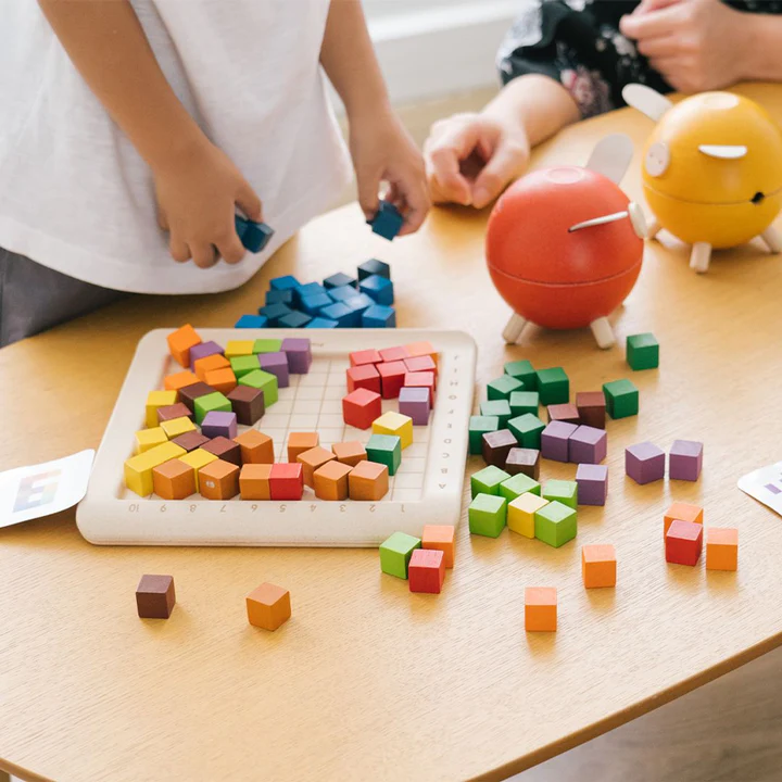 Montessori Zählwürfel – Buntes Mathematik Lernspielzeug aus Holz