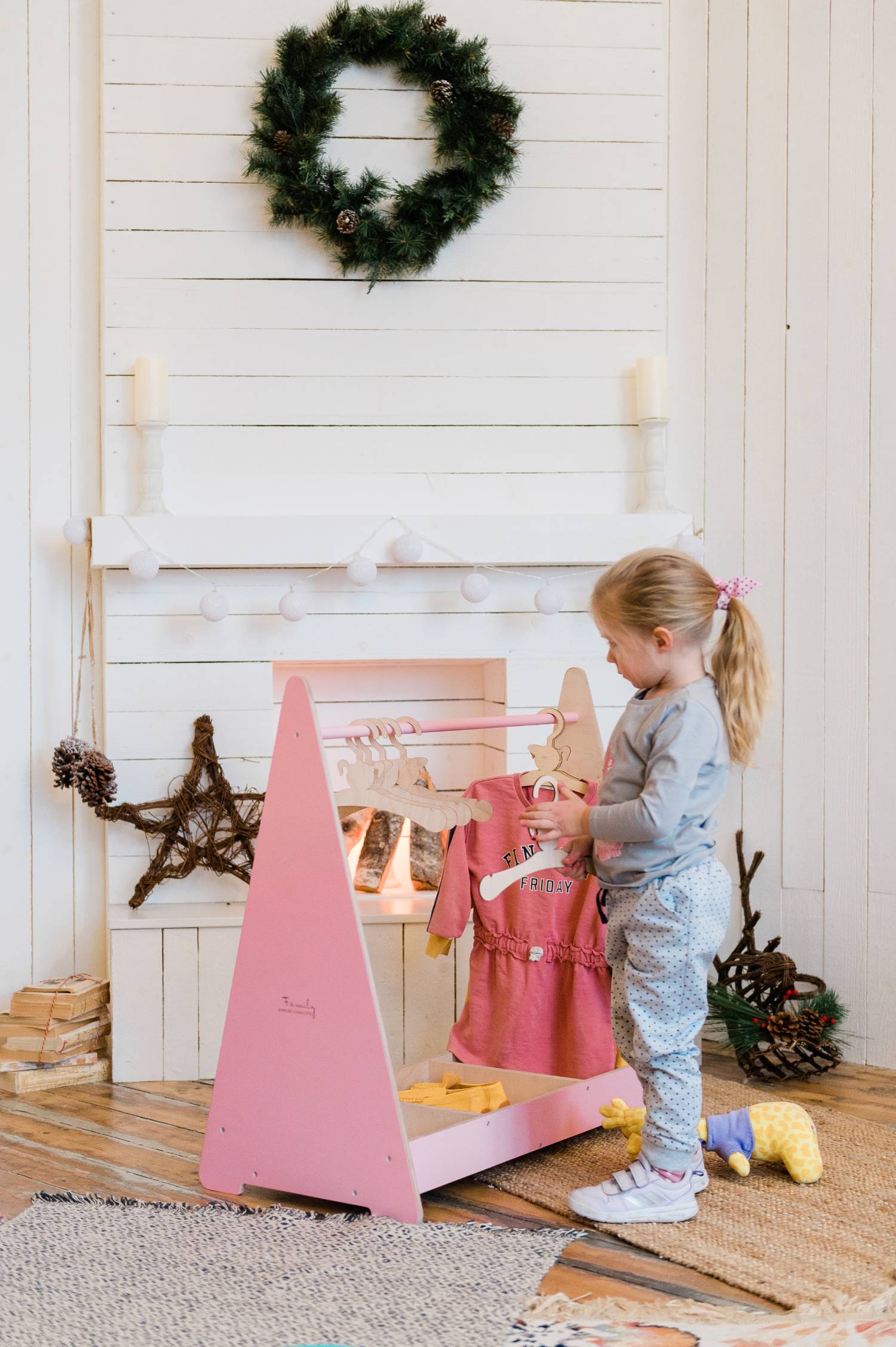Montessori Kleiderständer für Kinder – Offener Kinder-Kleiderständer aus Holz