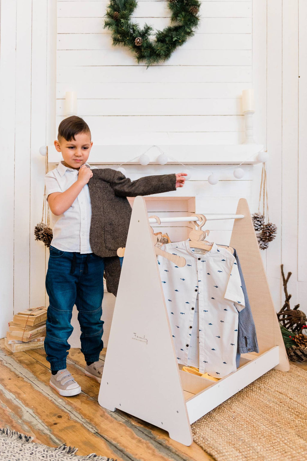 Montessori Kleiderständer für Kinder – Offener Kinder-Kleiderständer aus Holz