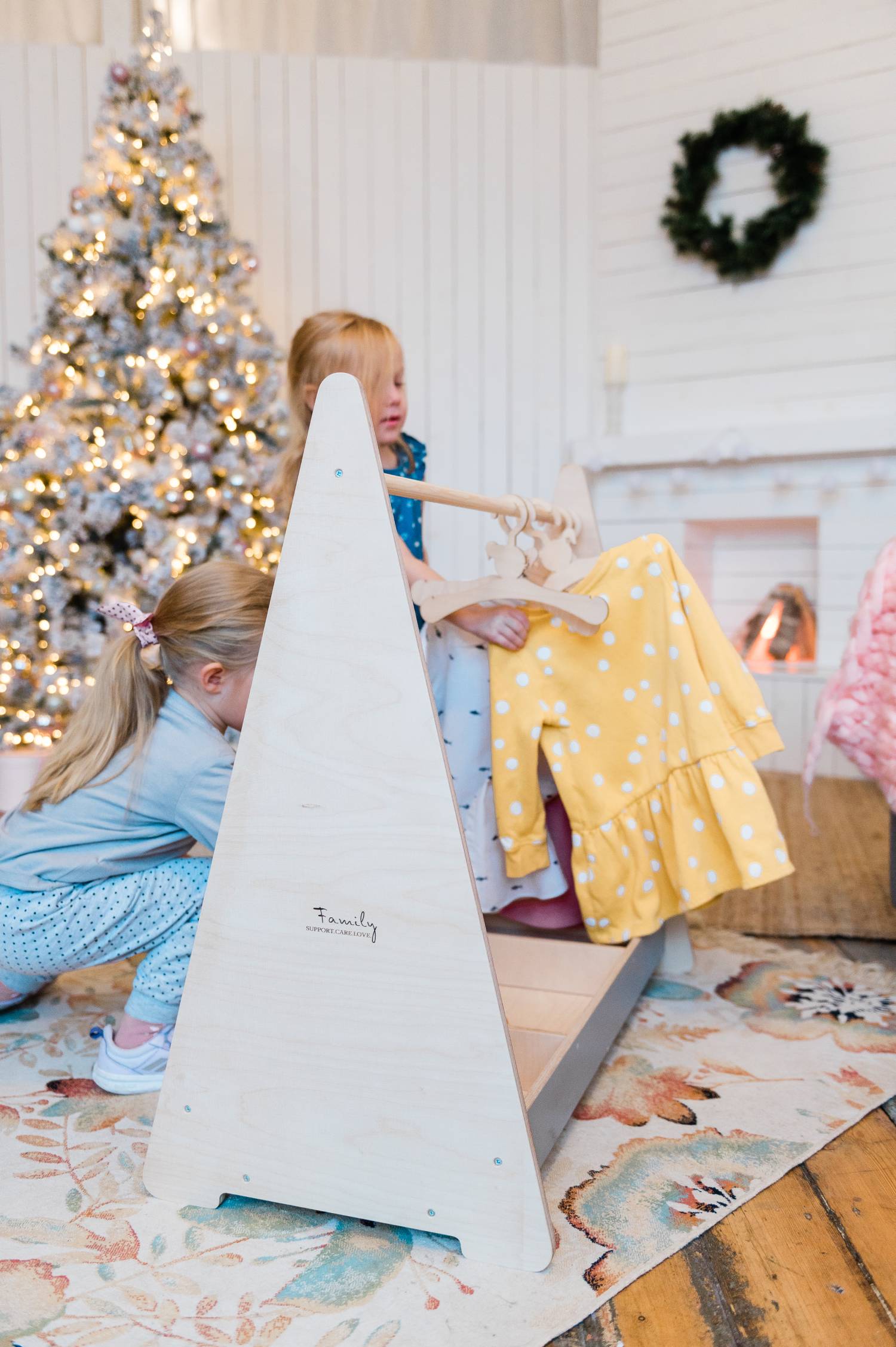 Montessori Kleiderständer für Kinder – Offener Kinder-Kleiderständer aus Holz