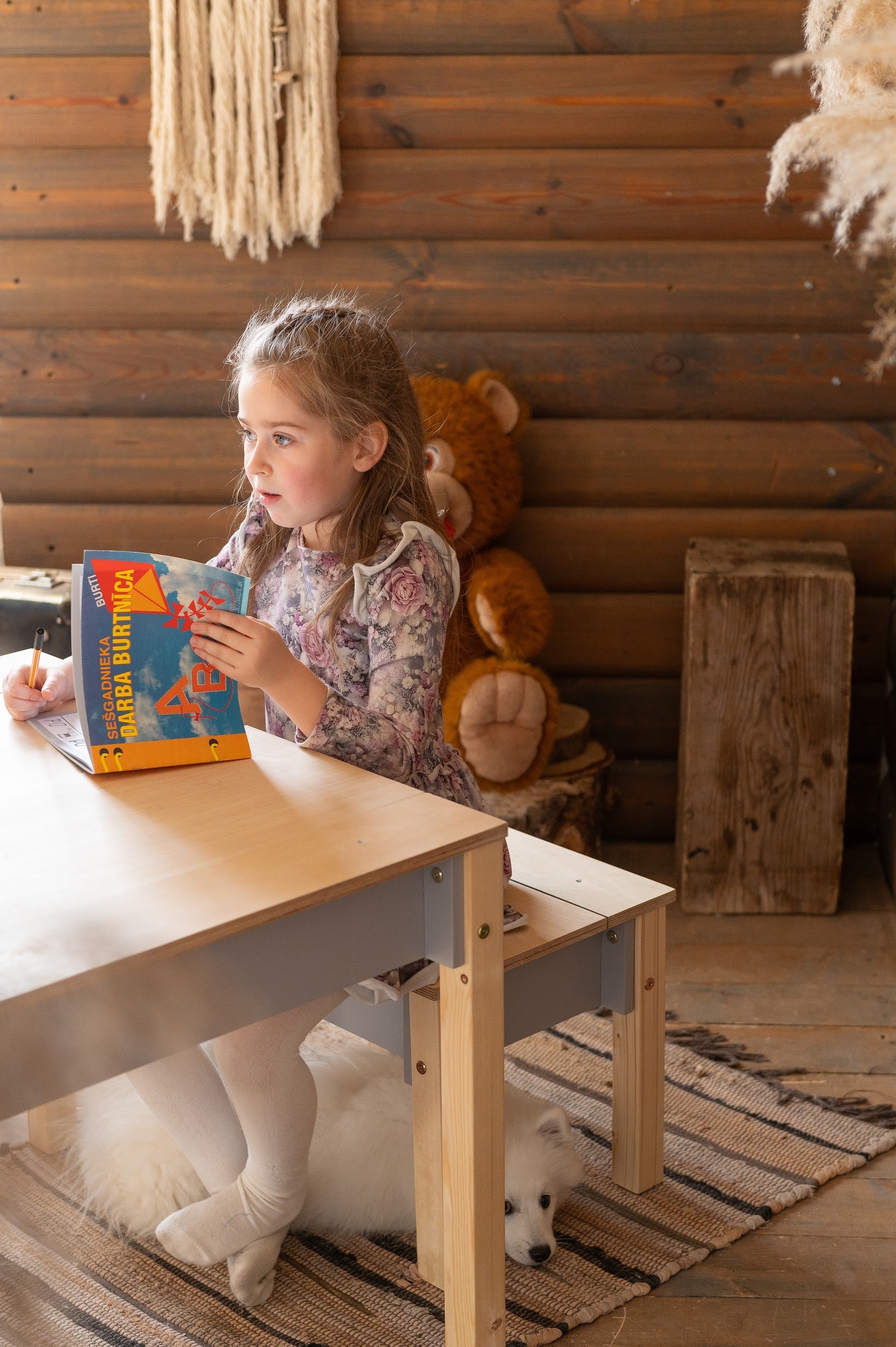 Montessori Kindertisch mit Stauraum & Hocker – Holz Schreibtisch Set für Kinder