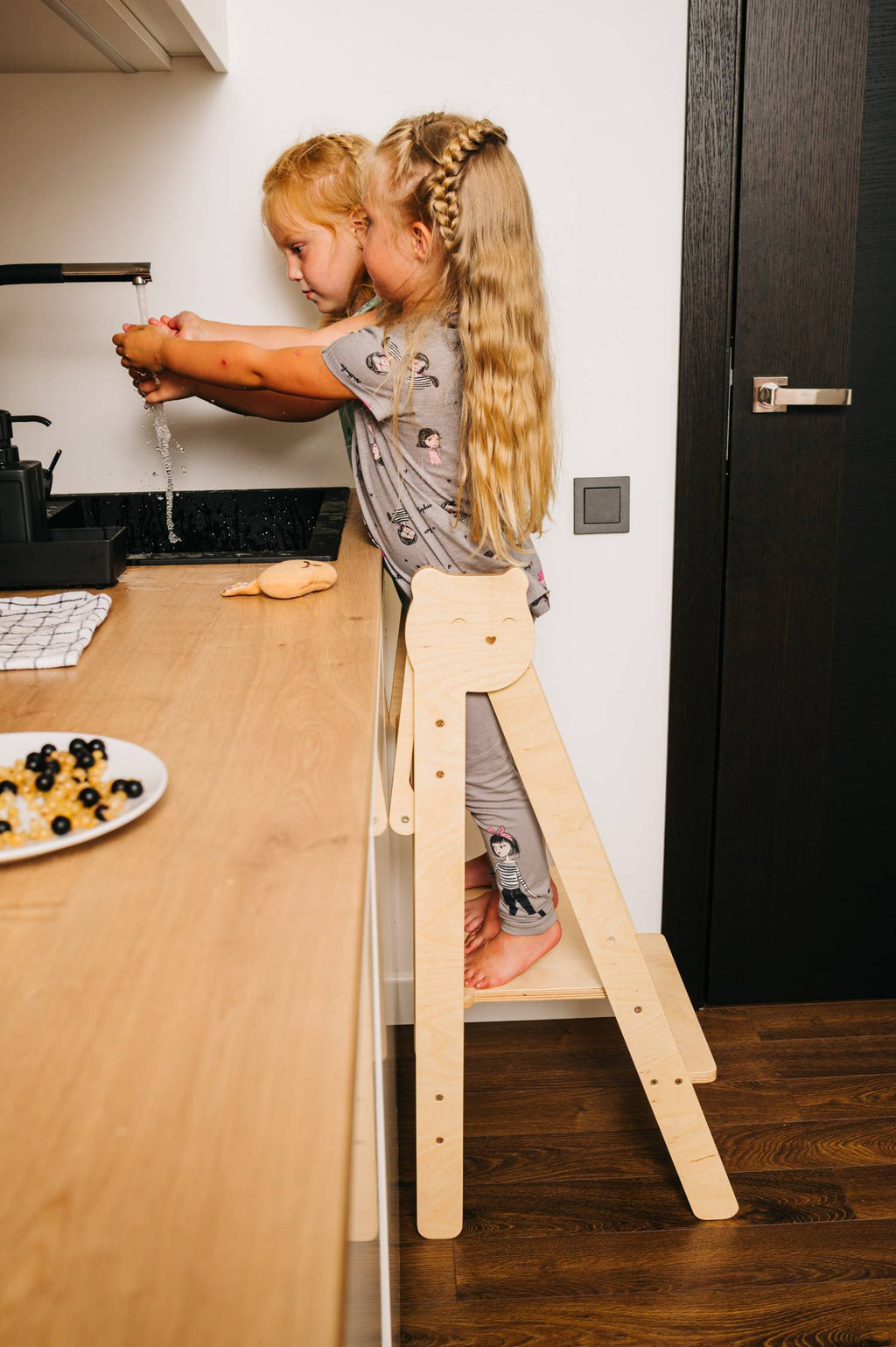 Montessori Lernturm klappbar – Höhenverstellbar & platzsparend