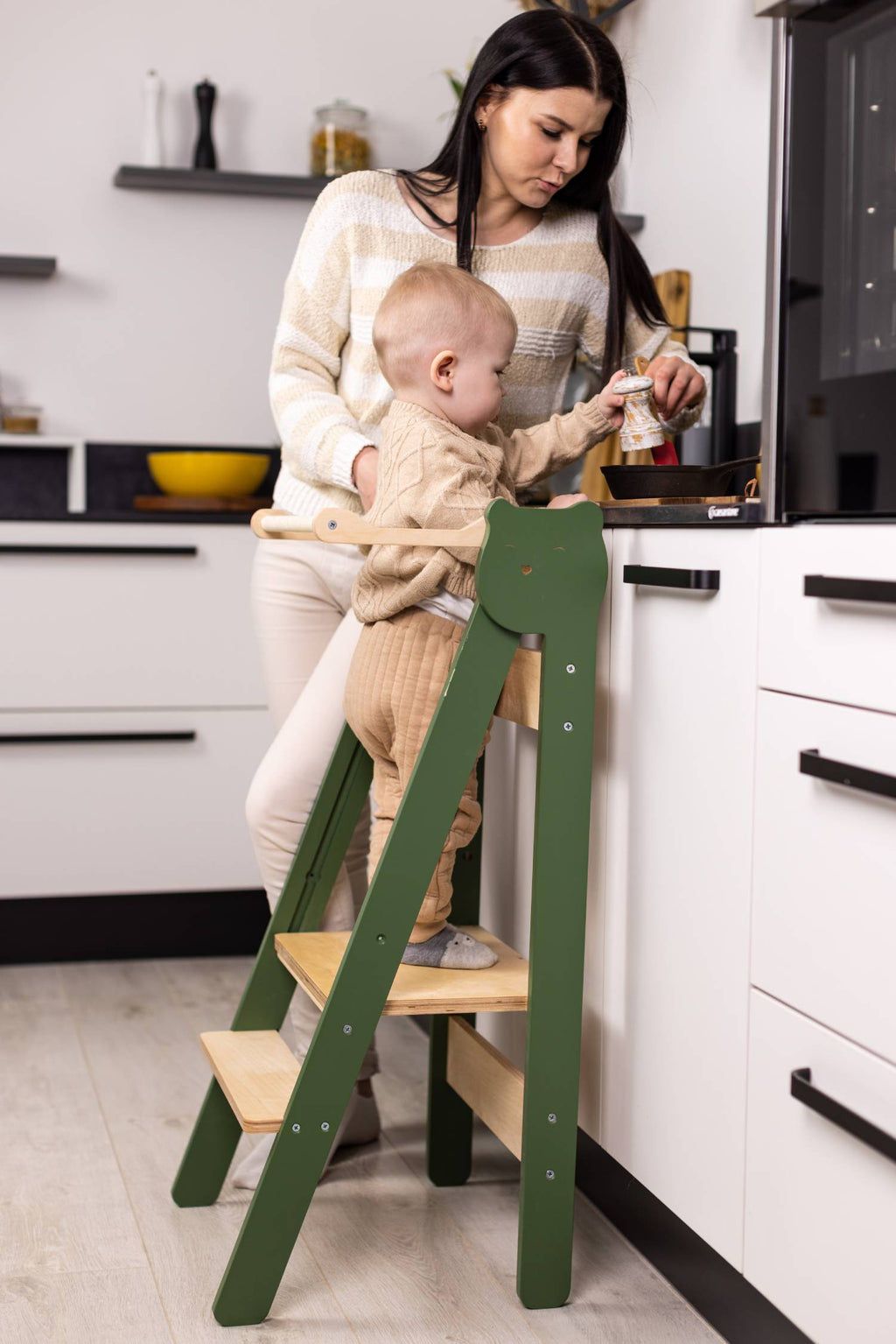 Montessori Lernturm klappbar – Höhenverstellbar & platzsparend