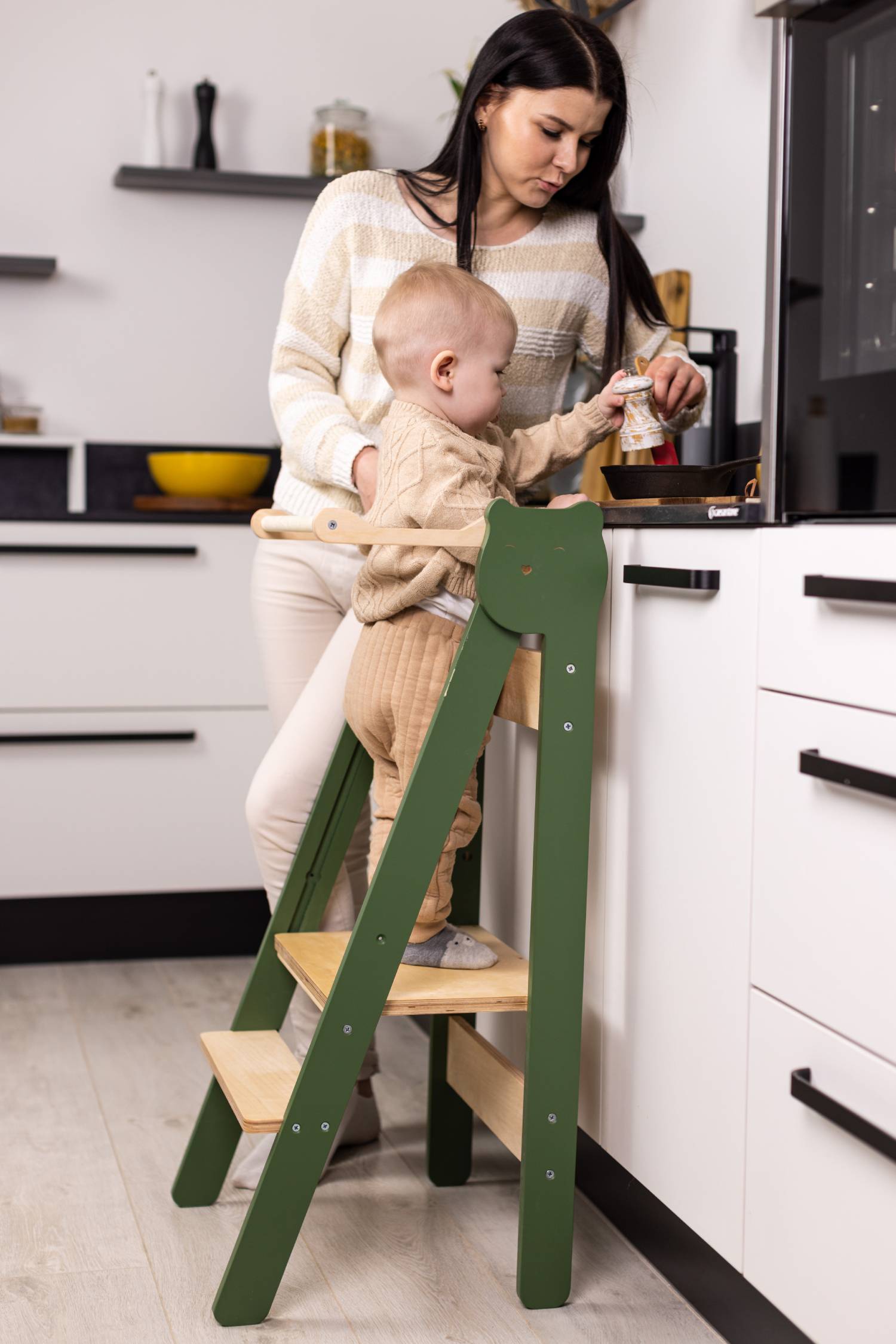 Montessori Lernturm klappbar – Höhenverstellbar & platzsparend
