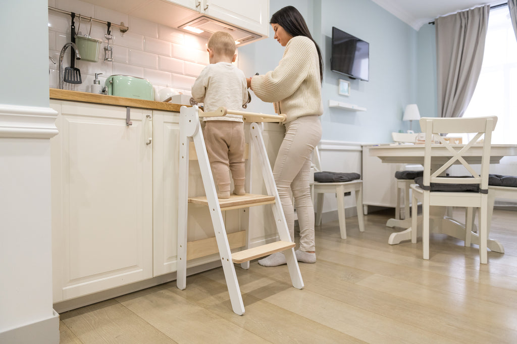 Montessori Lernturm klappbar – Höhenverstellbar & platzsparend