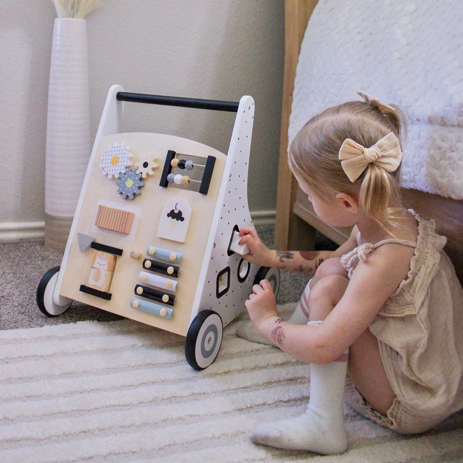 Montessori Lauflernwagen „Nordic“ aus Holz mit Busy Board