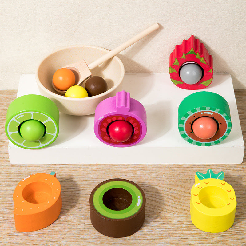 Früchte-Sortierspiel aus Holz – Becher, Kugeln & Löffel