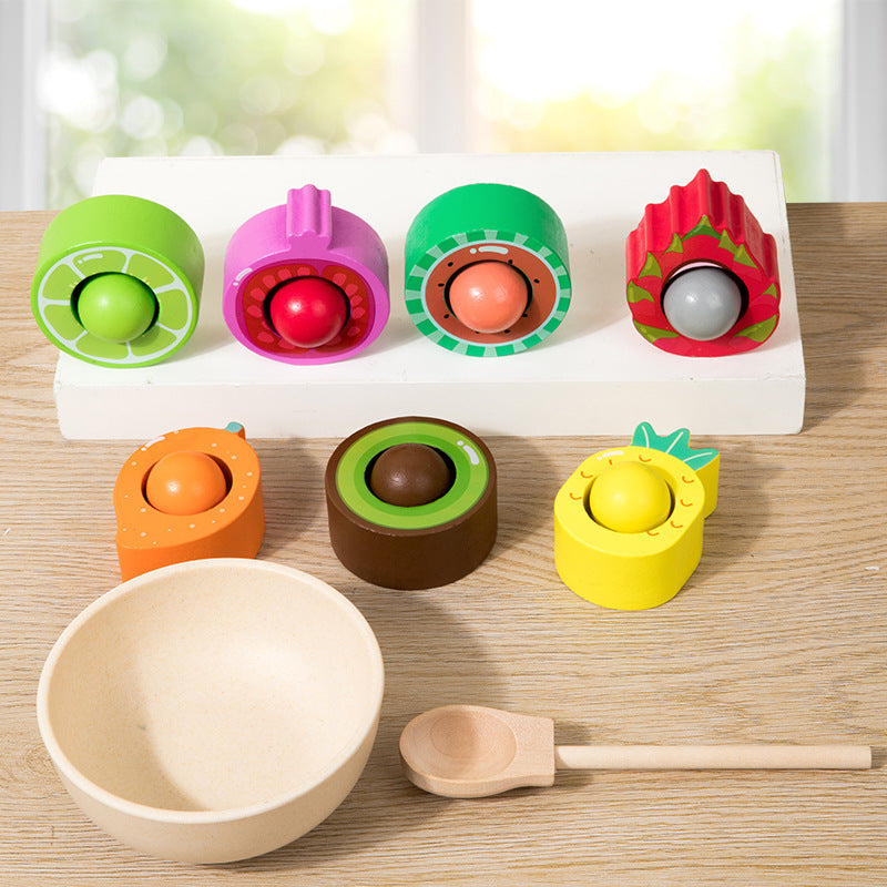 Früchte-Sortierspiel aus Holz – Becher, Kugeln & Löffel