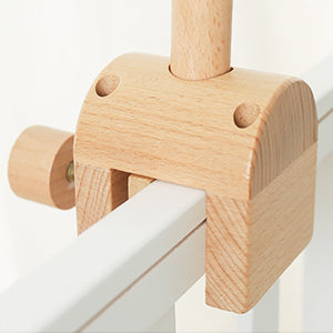 Mobile-Halter fürs Babybett – höhenverstellbar durch Drehung, stabil & leise