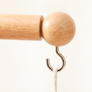 Mobile-Halter fürs Babybett – höhenverstellbar durch Drehung, stabil & leise