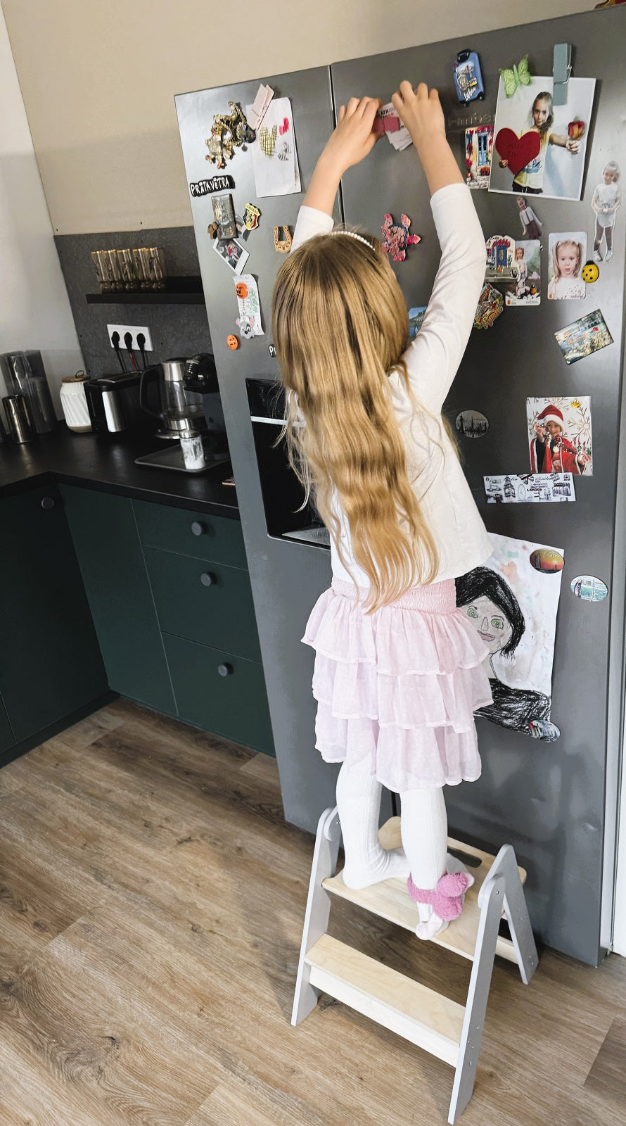 Klappbarer Tritthocker für Kinder – Platzsparend & Stabil aus Holz
